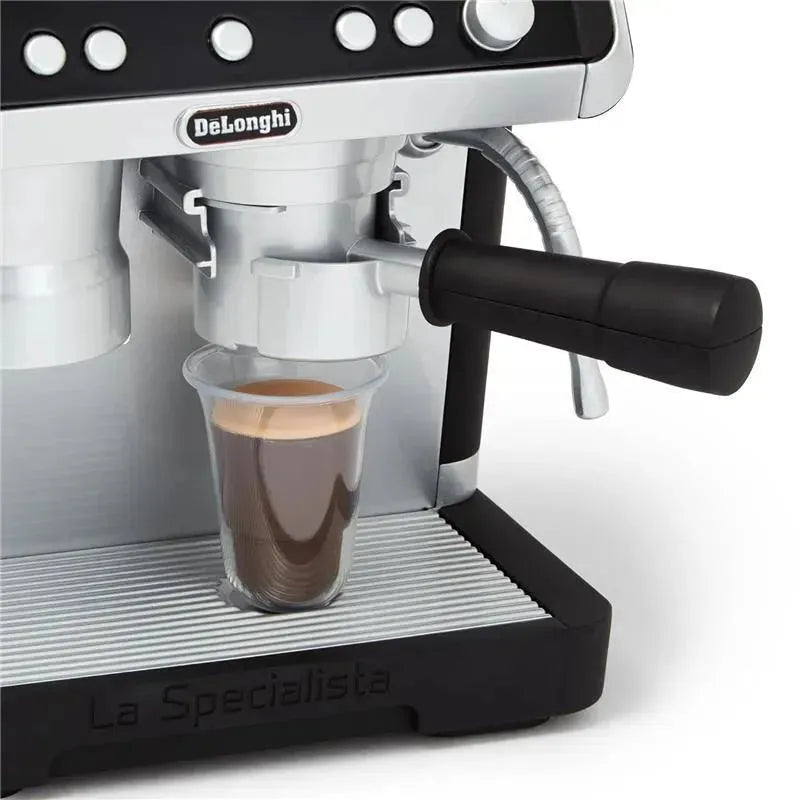 Casdon - Kid's DeLonghi Barista Coffee Machine White/Black Image 5