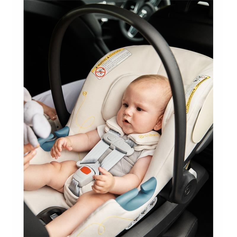 https://www.macrobaby.com/cdn/shop/files/cybex-aton-g-infant-car-seat-seashell-beige_image_11.jpg?v=1700094951