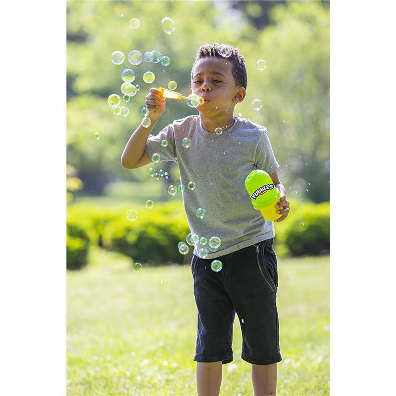 https://www.macrobaby.com/cdn/shop/files/little-kids-fubbles-no-spill-bubble-tumbler-includes-4oz-bubble-solution-and-bubble-wand-colors-may-vary-macrobaby-7_977930f9-267e-44d0-b111-b1367803f0a1.jpg?v=1688172216