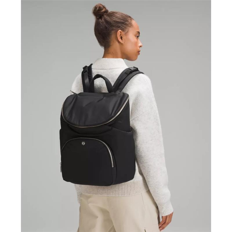 Lululemon - New Parent Backpack 17L, Black/Trench Image 5