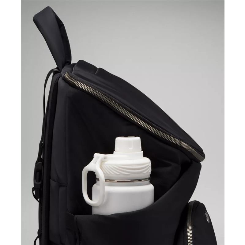 Lululemon - New Parent Backpack 17L, Black/Trench Image 6