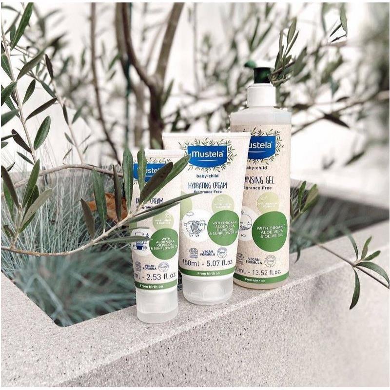 Mustela Stelatopia Eczema-Prone Skin Bath Time Gift Set - Baby Skin Care  Essentials - with Natural Avocado & Sunflower Oil - 3 Items Set
