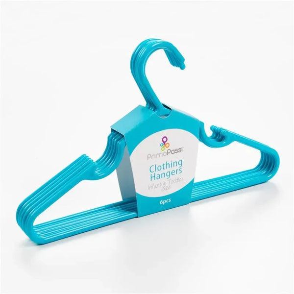 https://www.macrobaby.com/cdn/shop/files/primo-passi-baby-hangers-for-closet-infant-toddler-clothing-hangers-6-pack-bue_image_1_grande.jpg?v=1703000016