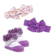 Rose Textiles - 3pc Headband & Sock Set, Lilac Floral Image 1