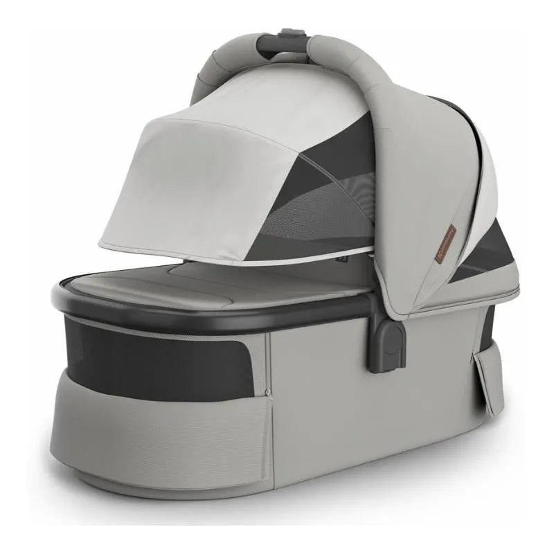 Uppababy - Bassinet V3, Savannah (Pearl Gray Jacquard/Carbon Frame) Image 2