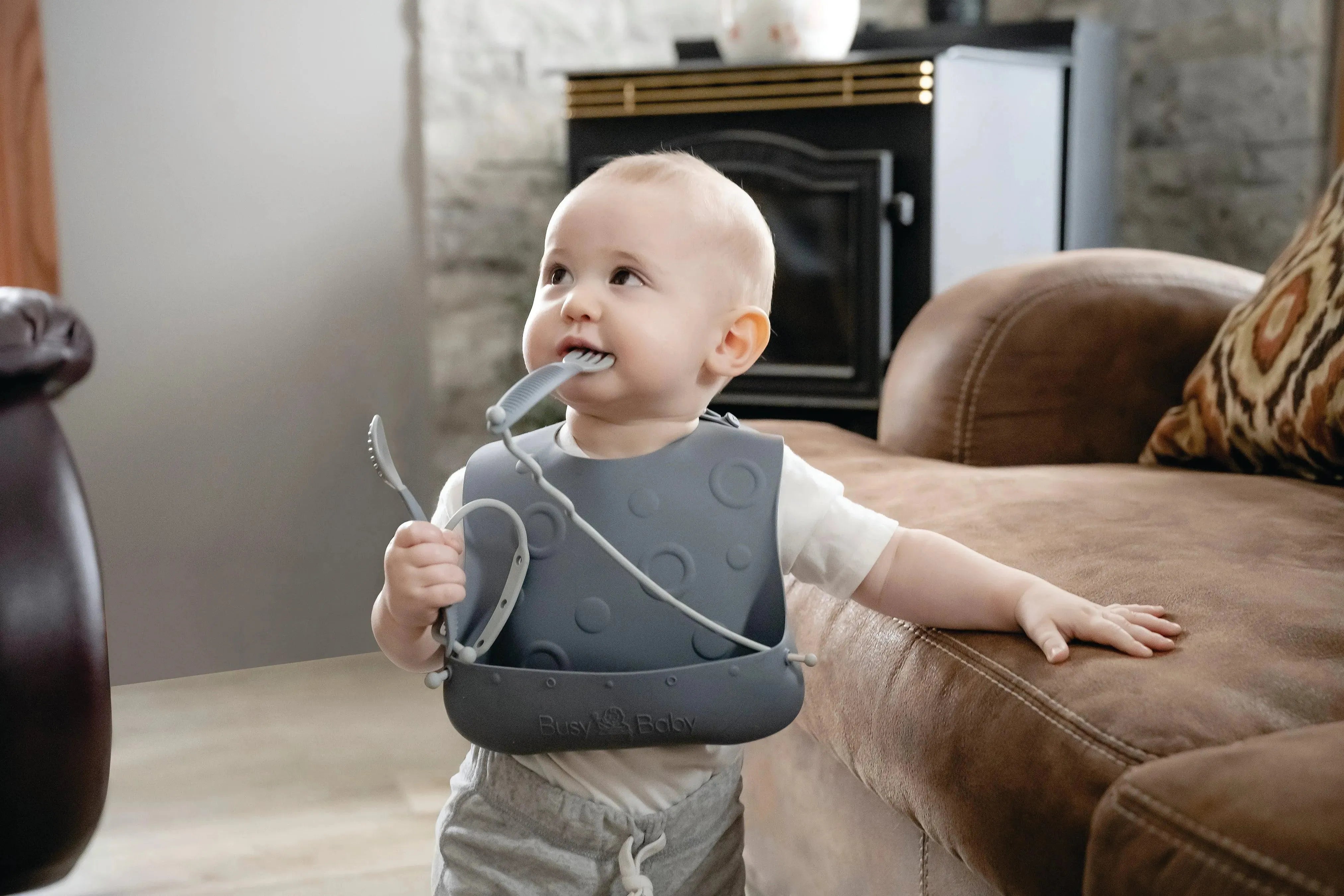 Busy Baby Bungee Bib & Utensil Set